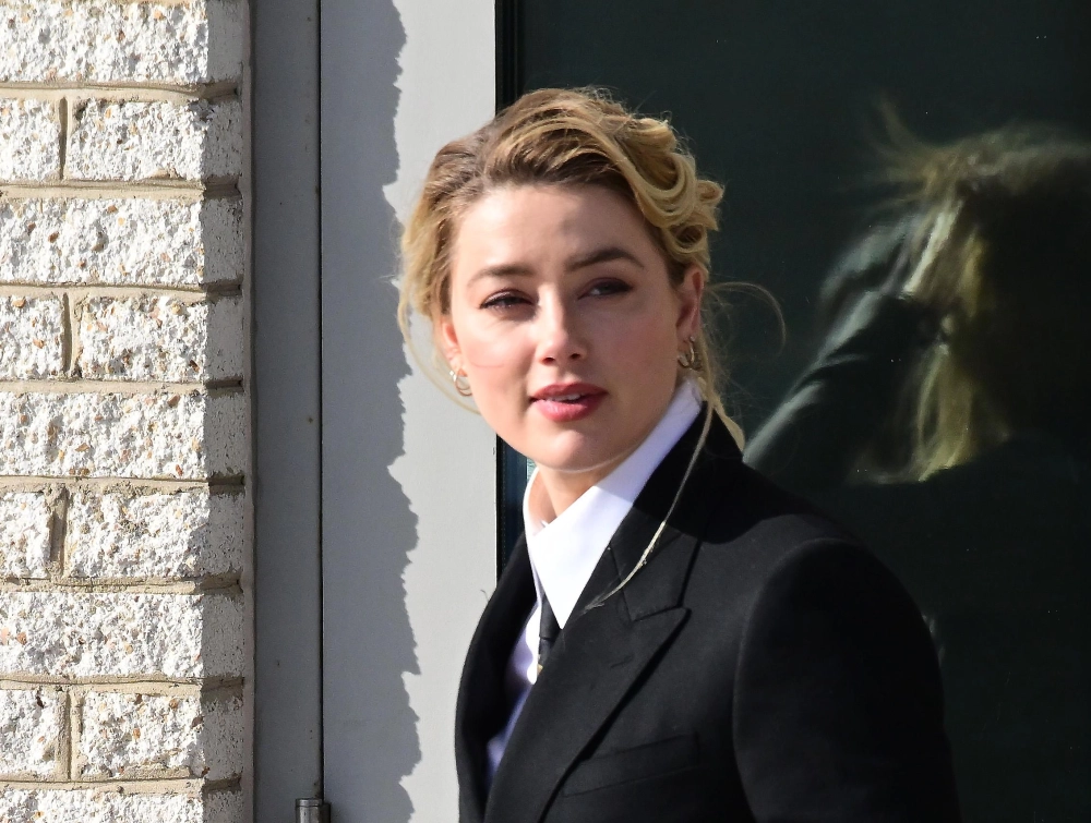 Amber Heard ngôi sao Hollywood với nhan sắc cuốn hút