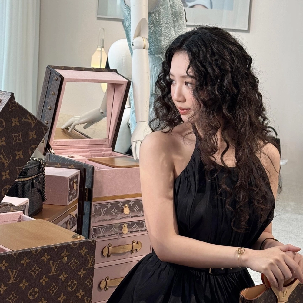 Amee ca sĩ trẻ ghi dấu với phong cách ngọt ngào đáng yêu