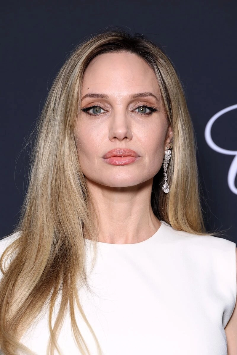 Movie with Angelina Jolie hành trình điện ảnh rực rỡ