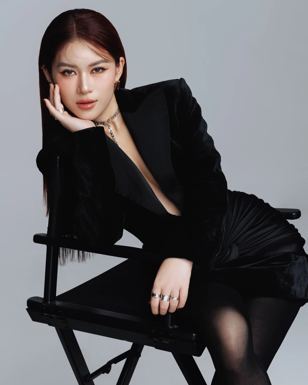 Tải hình ảnh phô mai que con gái dễ thương về máy