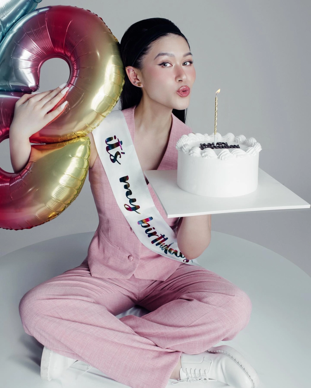 Hình ảnh phô mai que con gái dễ thương dễ thương nhất và những khoảnh khắc ngộ nghĩnh