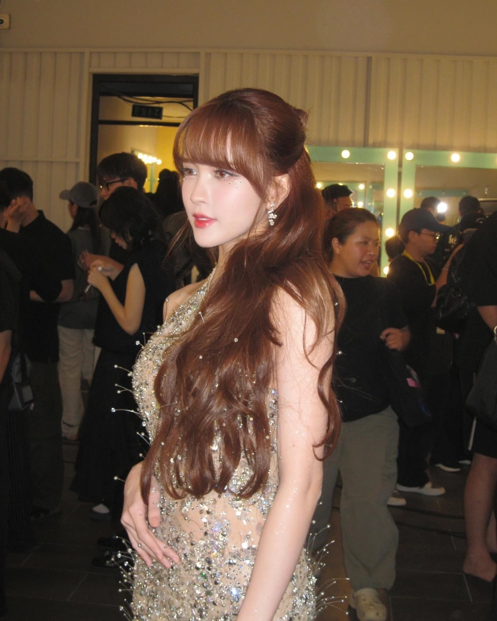 Tải ảnh gái 2k5 và vẻ đẹp rực rỡ của tuổi hai mươi