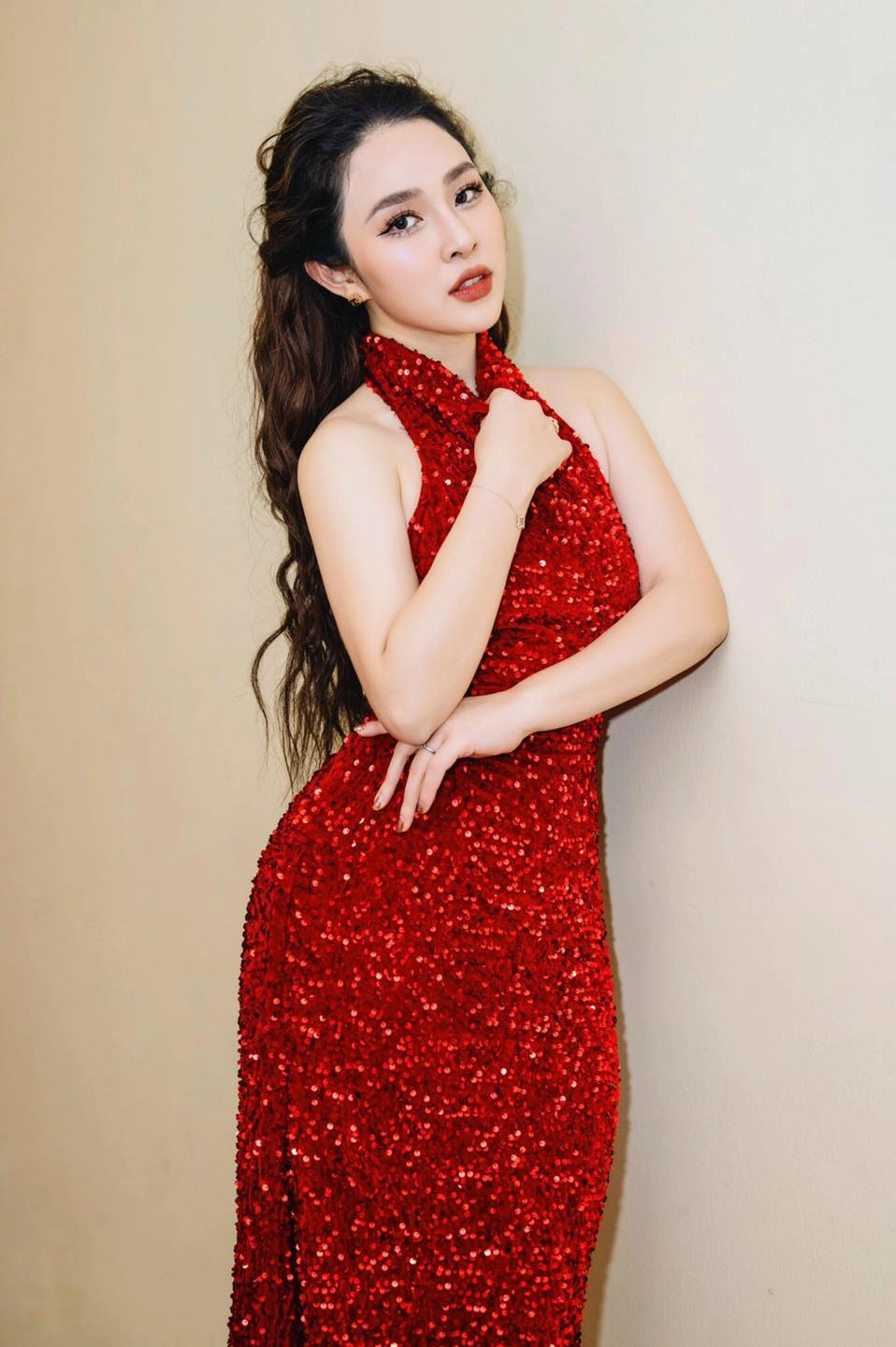 Hình nền gái 2k5 dễ thương dễ thương và những biểu cảm ngộ nghĩnh