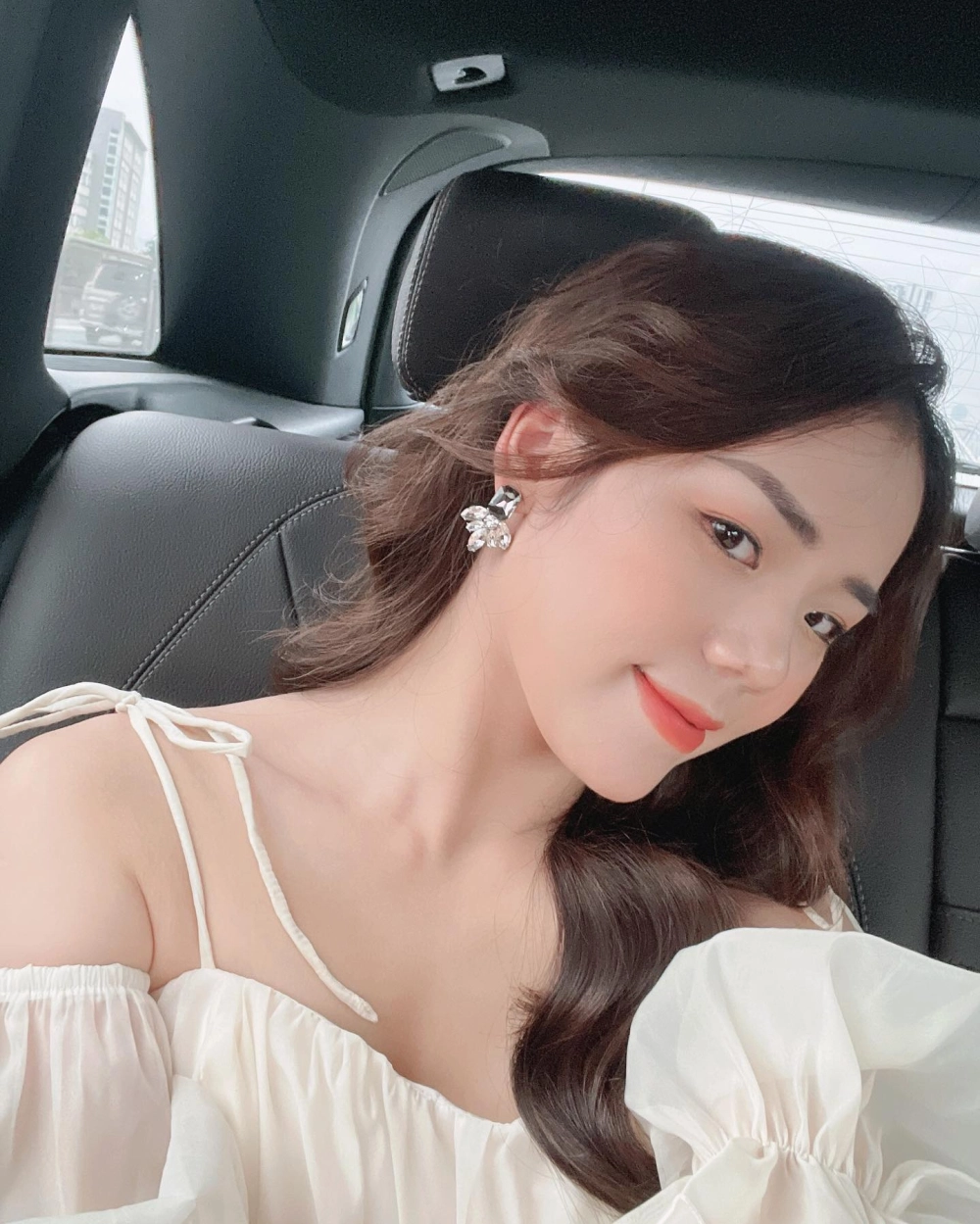 Tải ảnh gái 2k5 và vẻ đẹp rực rỡ của tuổi hai mươi