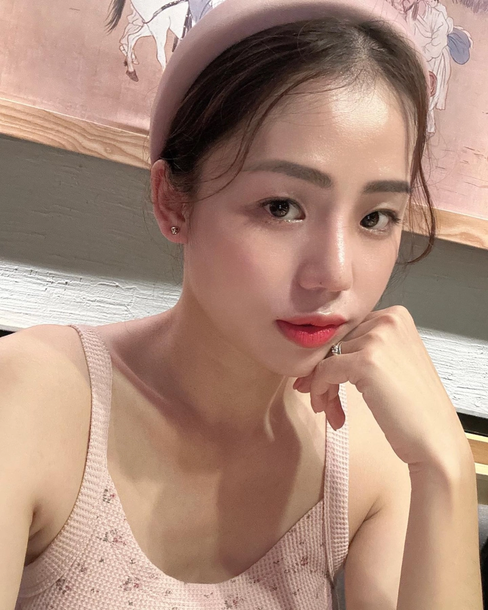 Hình nền gái 2k5 cho máy tính với chất lượng cao