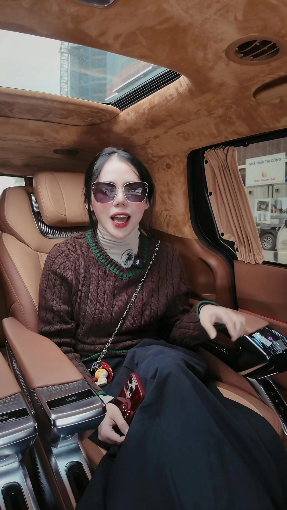 Hình nền gái 2k5 dễ thương dễ thương và những biểu cảm ngộ nghĩnh