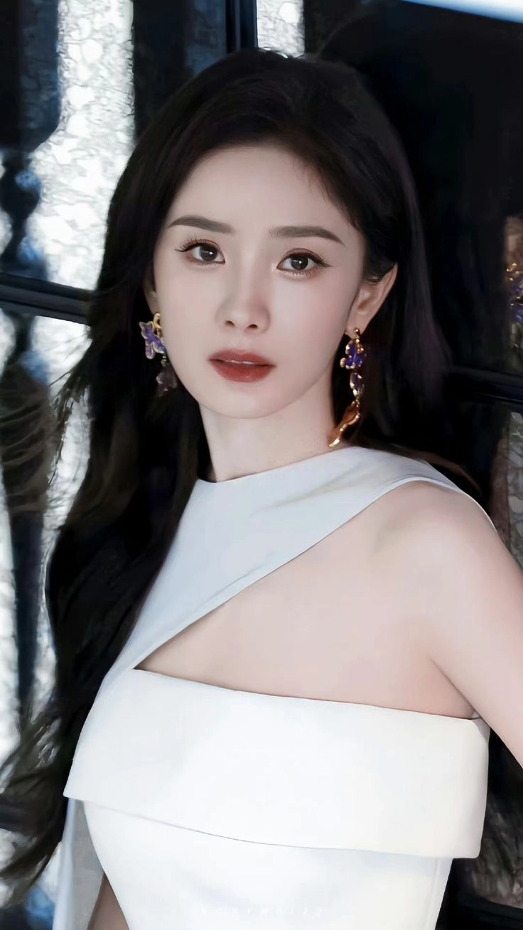 Ảnh gái Trung Quốc chụp ngoài trời hòa mình với thiên nhiên tươi đẹp