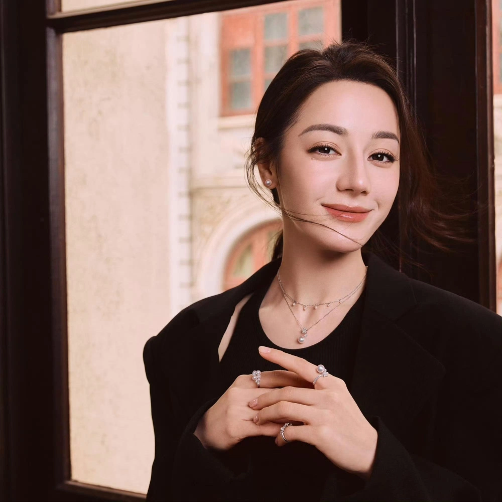 Ảnh gái Trung Quốc mặc sườn xám và vẻ đẹp cổ điển, thanh lịch