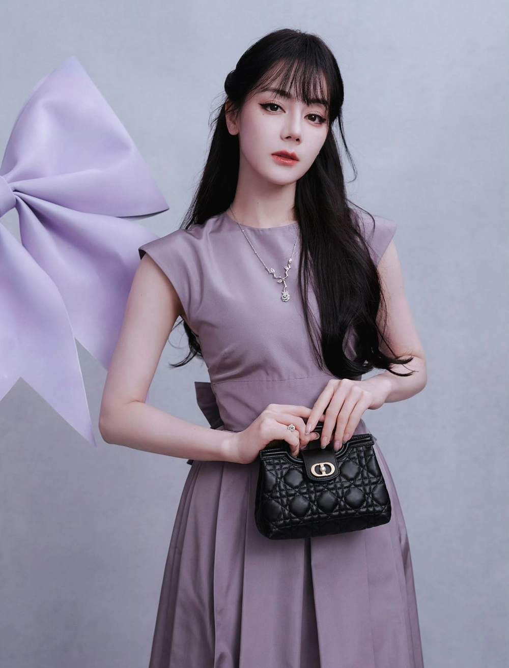 Gái Trung Quốc cute với đôi má phúng phính, dễ thương