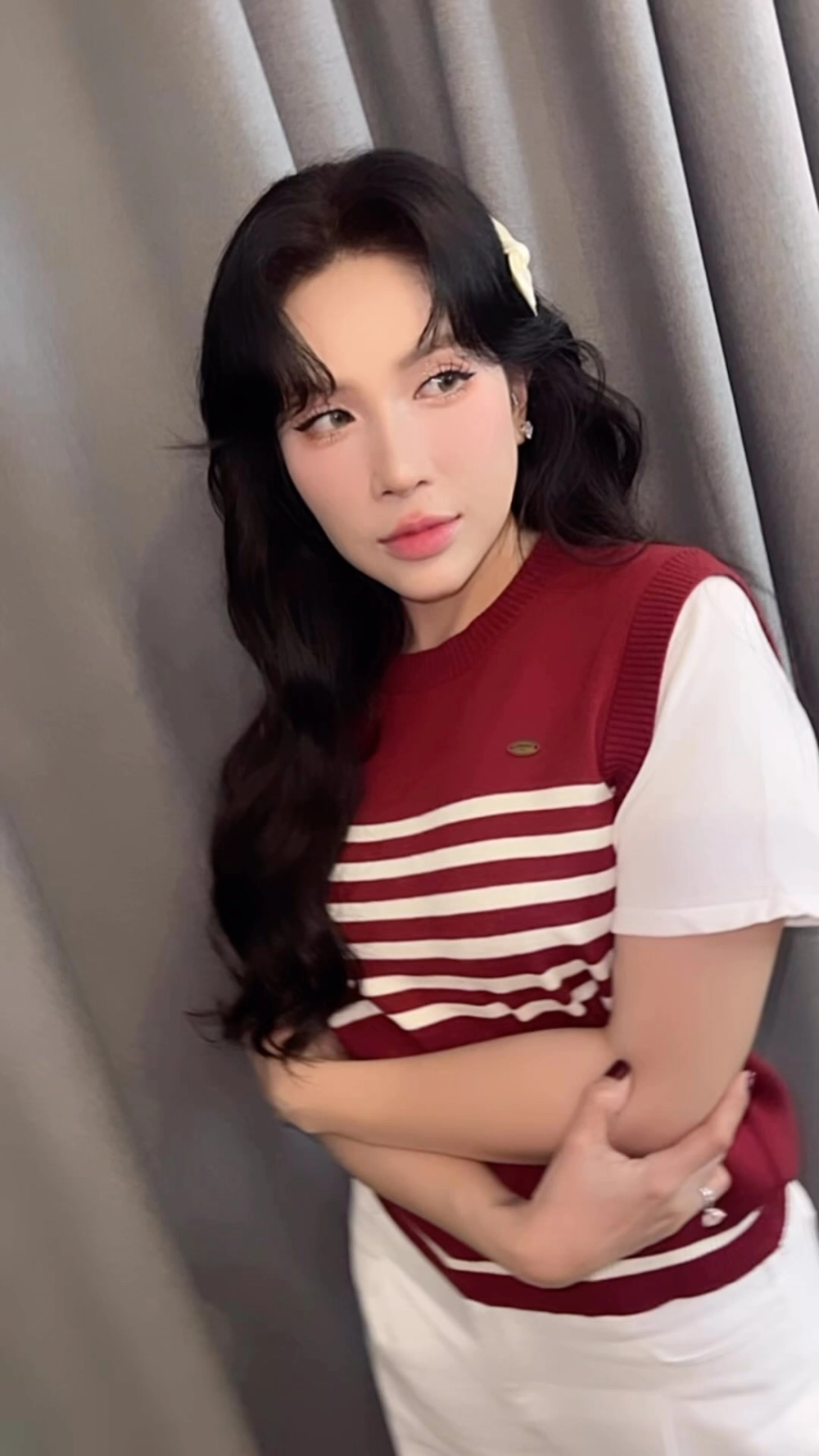 Tải ảnh gái xinh về điện thoại chỉ với một cú nhấp chuột