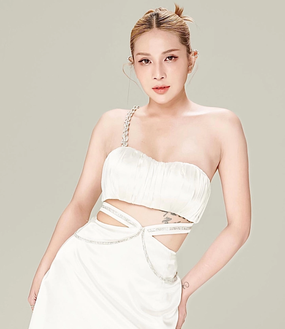 Ảnh gái xinh sexy gợi cảm và vẻ đẹp nóng bỏng, đầy cuốn hút