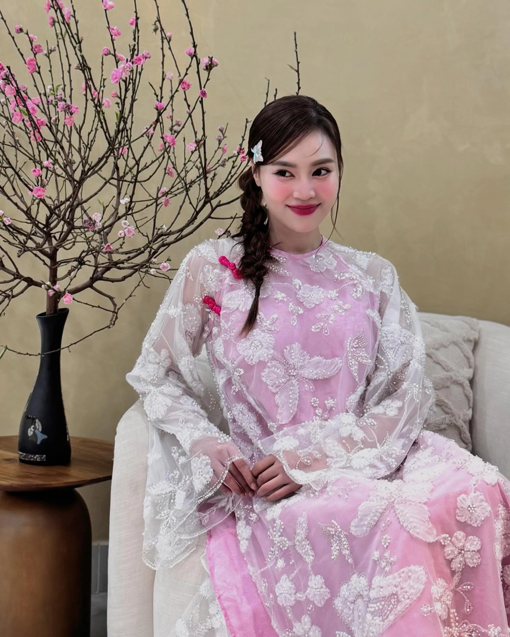 Ảnh gái xinh hình nền máy tính với chất lượng siêu nét