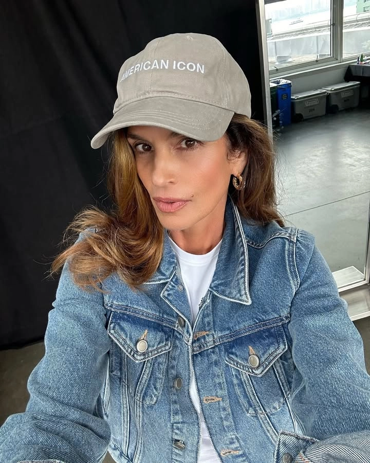 Ảnh người mẫu Tây trên tạp chí và trang bìa của Vogue, Elle