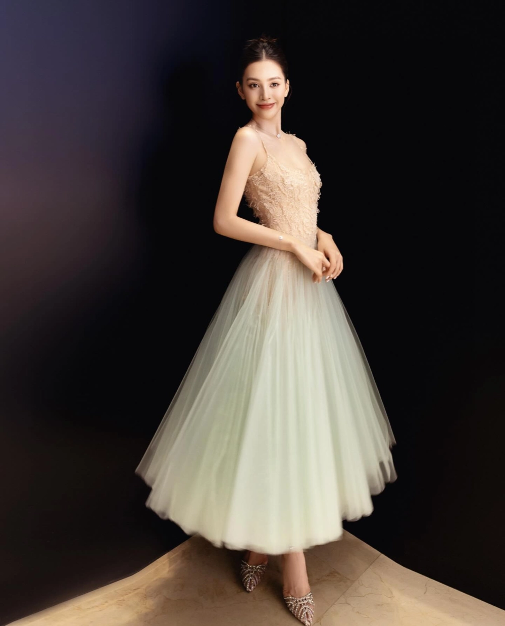 Hình nền gái xinh 4k chất lượng cao và hình ảnh sống động