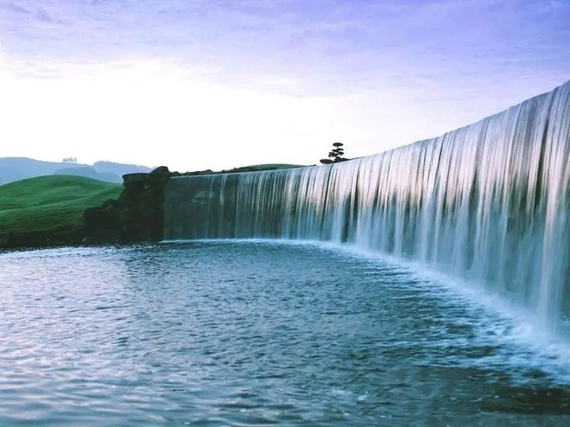 Ảnh thác nước đẹp nhất cho bạn trải nghiệm biển sông suối sống động