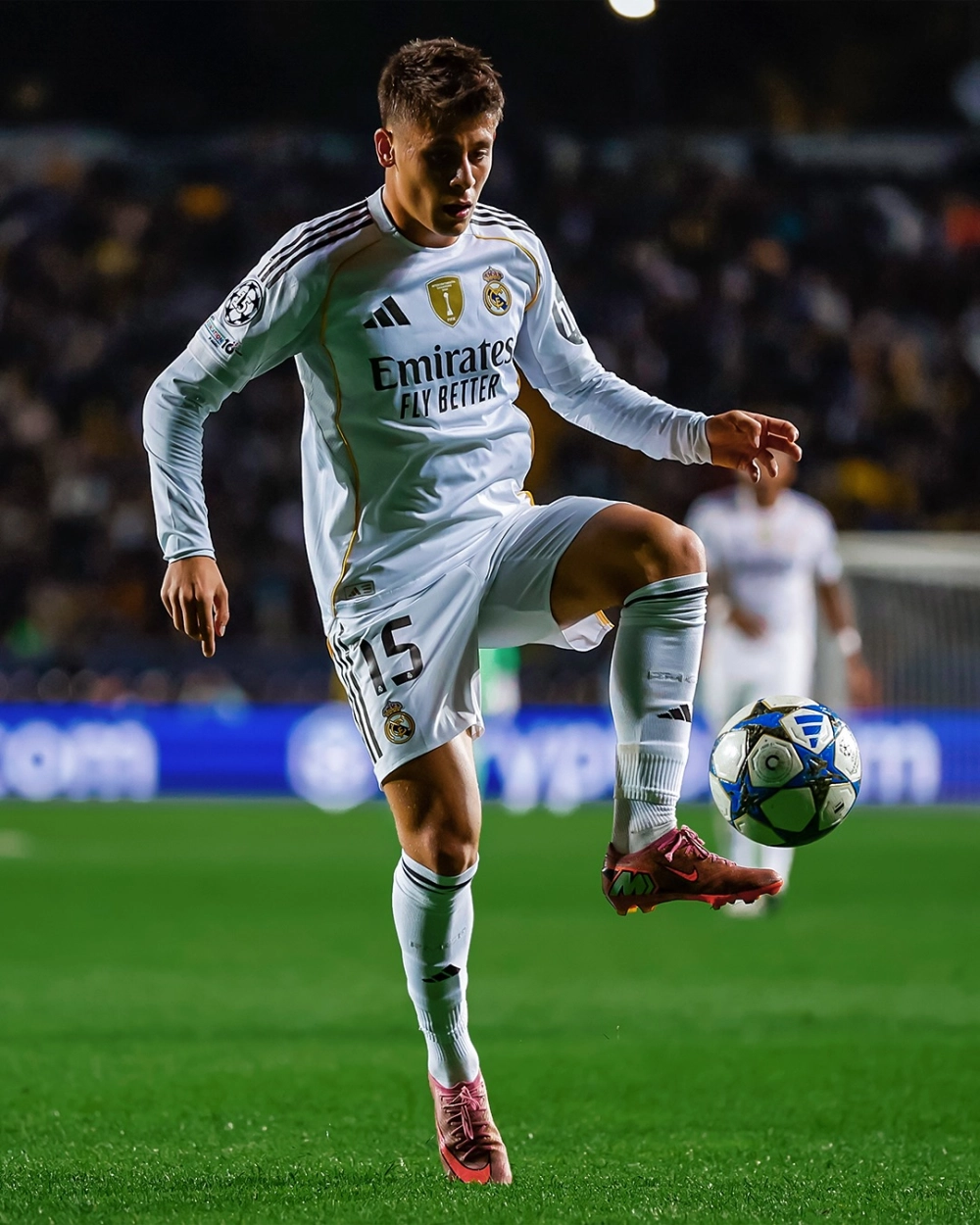 Arda Guler đẹp trai với thần thái cuốn hút trên mọi khung hình