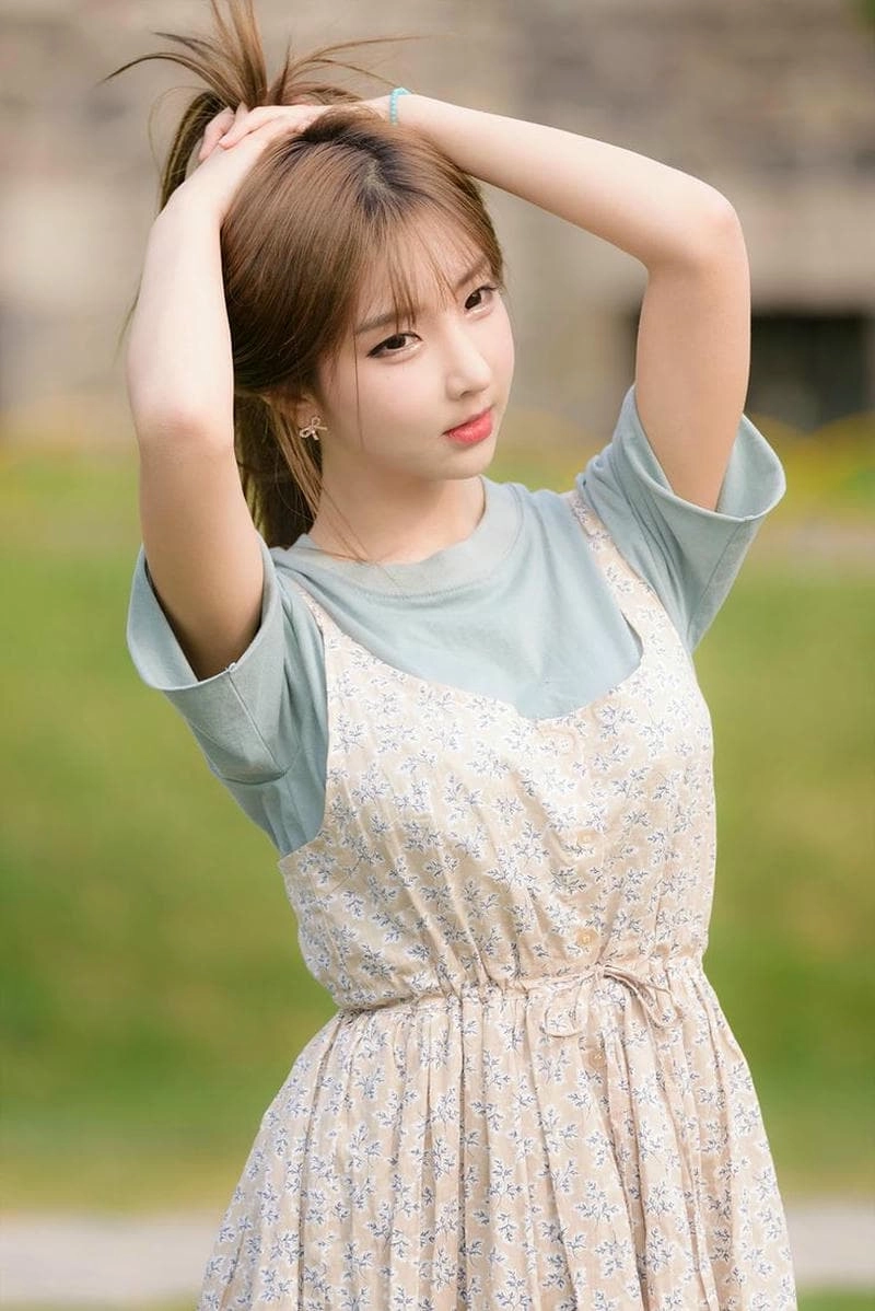 Chọn ảnh avatar gái xinh cực xinh để làm hình đại diện