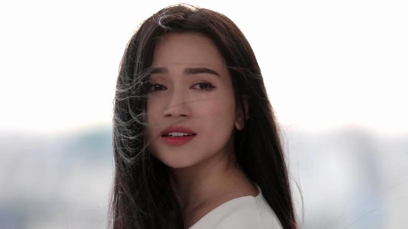 Khám phá avatar ảnh buồn khóc nữ dễ thương và buồn