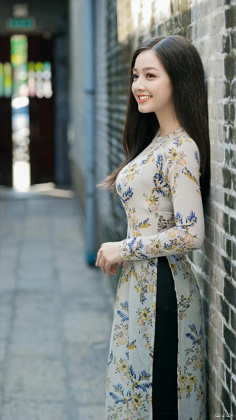 Cập nhật xu hướng hiện đại với áo dài mới nhất