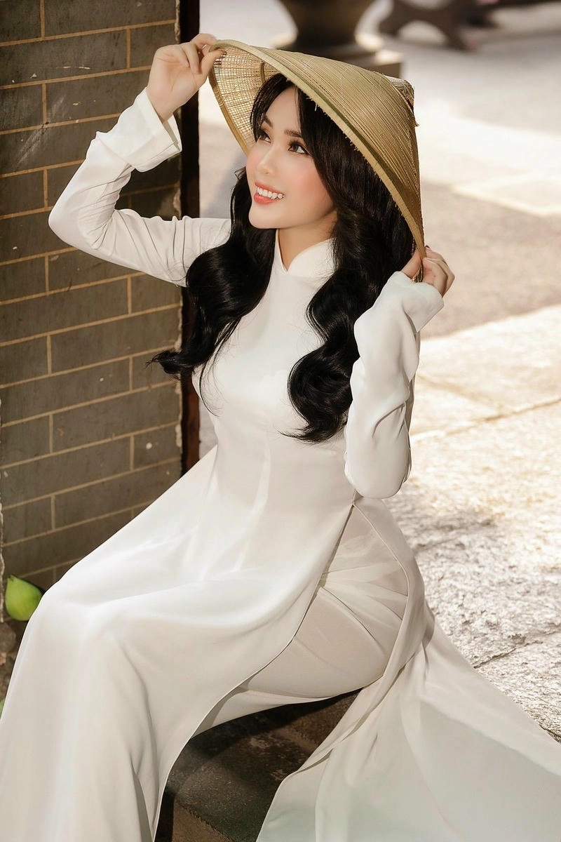 Thể hiện vẻ đẹp Việt với áo dài vn đẹp nhất