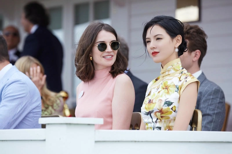 Chọn phong cách riêng với avatar đôi cho bạn thân nữ ngầu chất