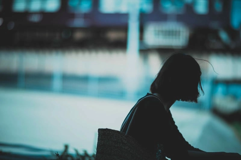 Chọn ngay anh avatar buồn chất lượng cao cho mạng xã hội