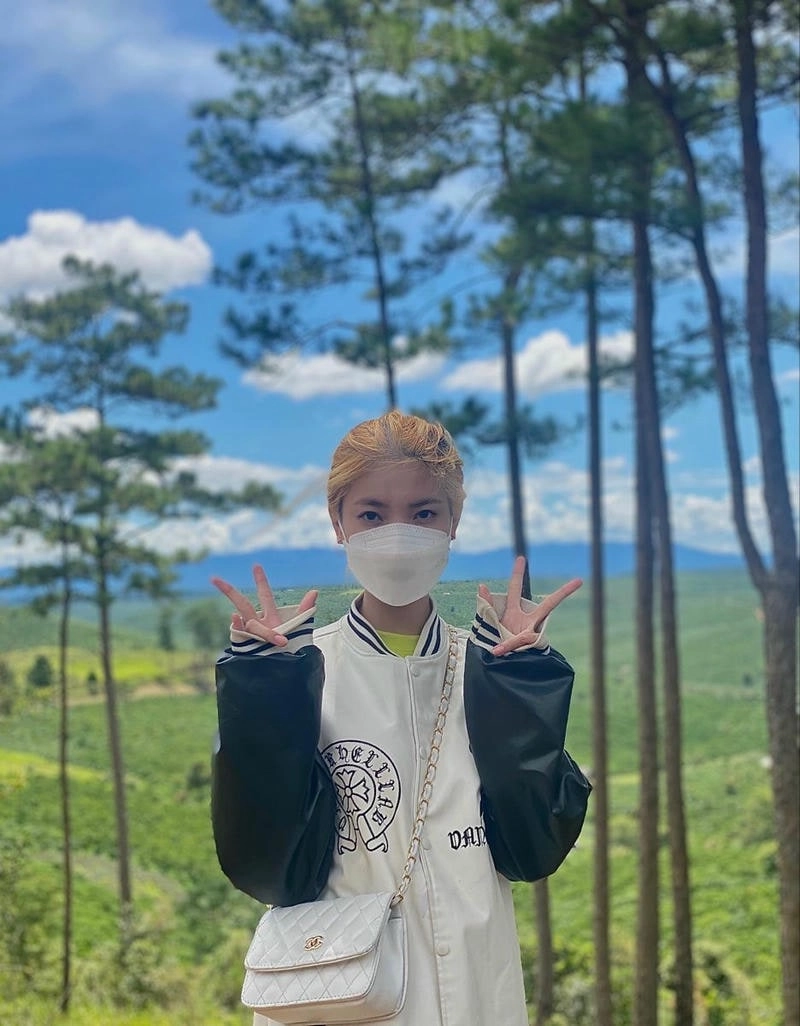 Thể hiện nét đáng yêu với avatar nữ khẩu trang cute trẻ trung và dễ thương