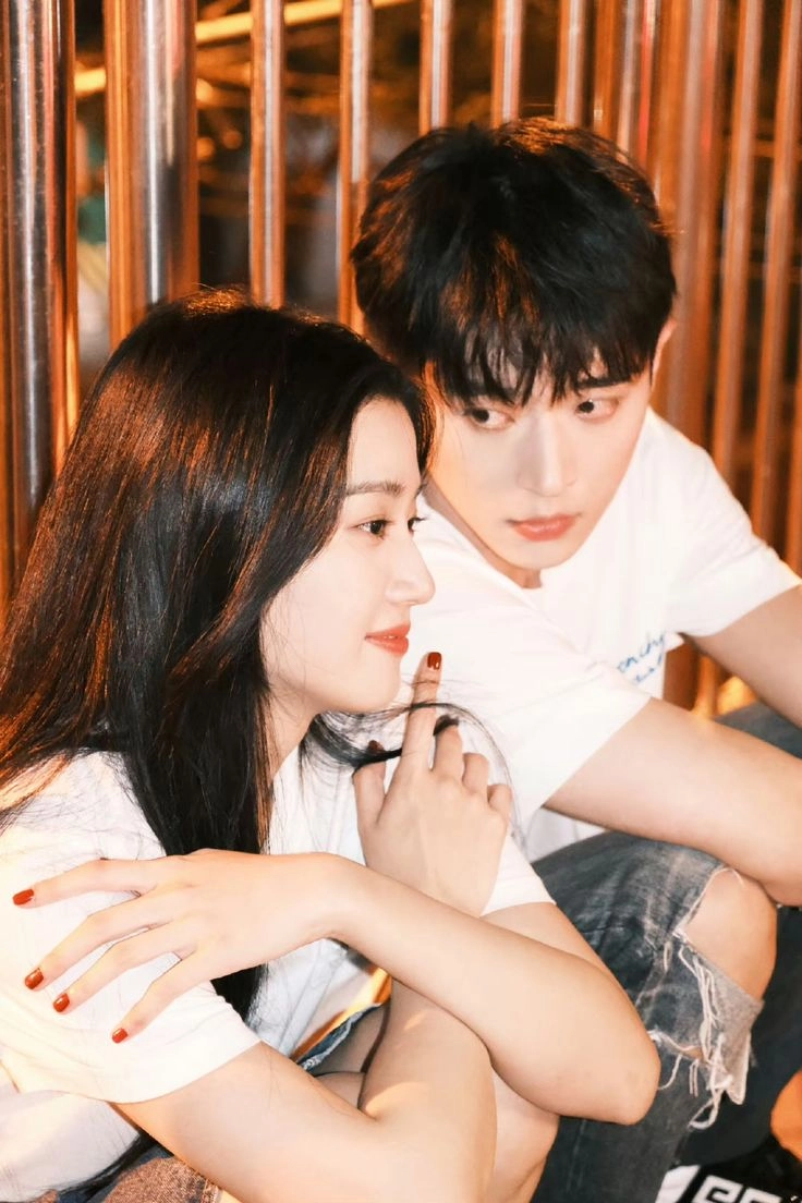 Tạo ấn tượng với facebook đôi avatar cặp người thật chất đáng yêu