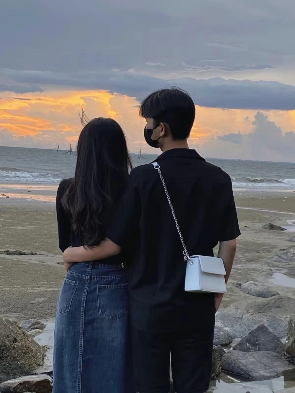 Chọn avatar đôi cho 2 người thật đẹp và lãng mạn cho Facebook