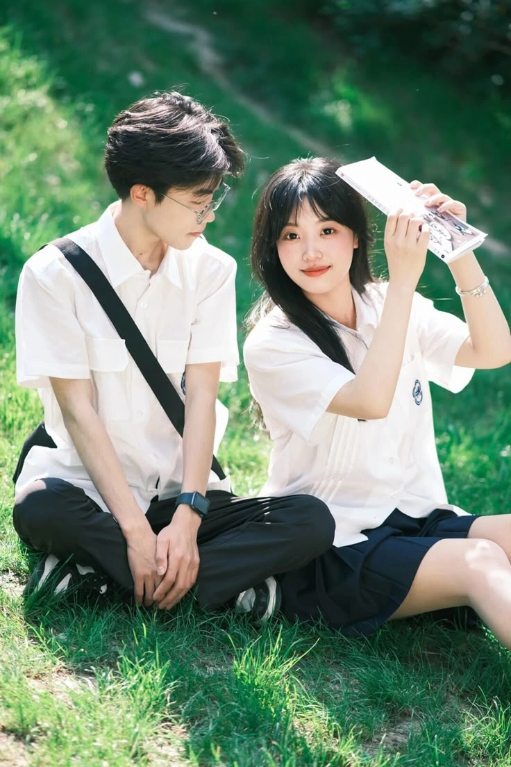 Thể hiện tình cảm với avatar đôi vs ny người thật đầy ngọt ngào