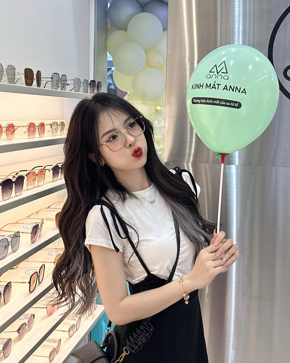 Avatar cô gái buồn và những hình ảnh đầy tâm trạng