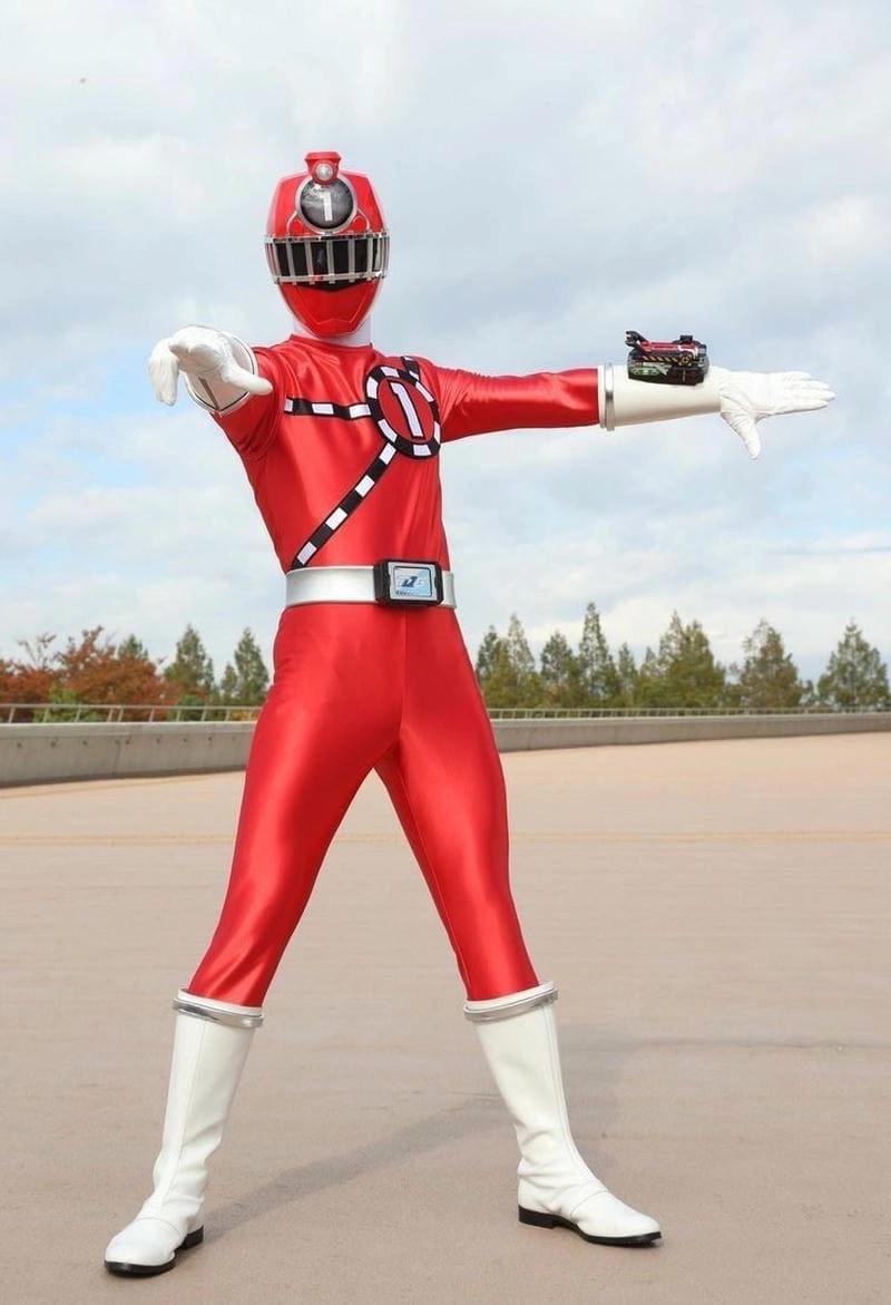 Thể hiện sức mạnh với avatar siêu nhân cuồng phong siêu ngầu cho mạng xã hội