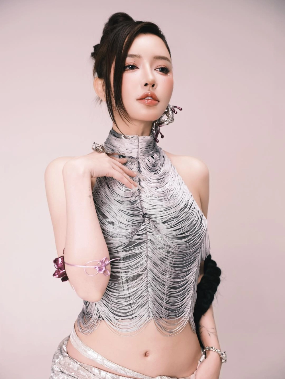 Bích Phương sinh năm 1989 tại Quảng Ninh Việt Nam