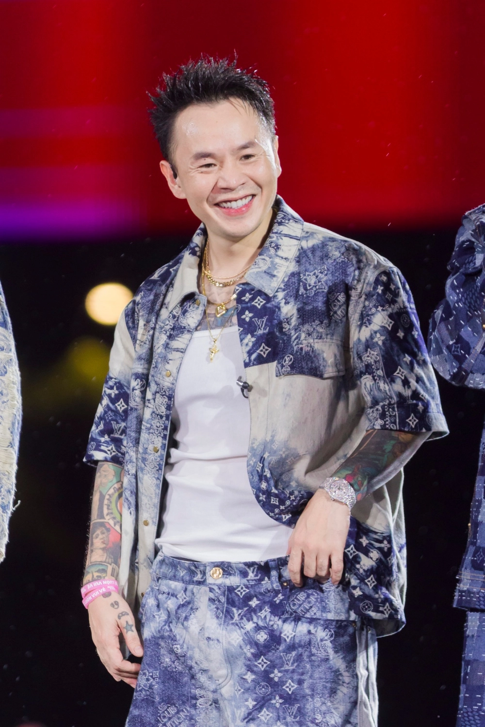 Binz mang phong cách rap đầy cá tính và chất chơi