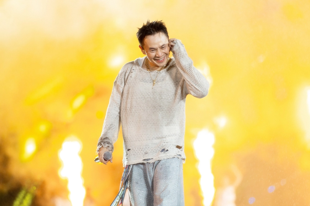 Binz Chiến sĩ quả cảm mang đến năng lượng tích cực