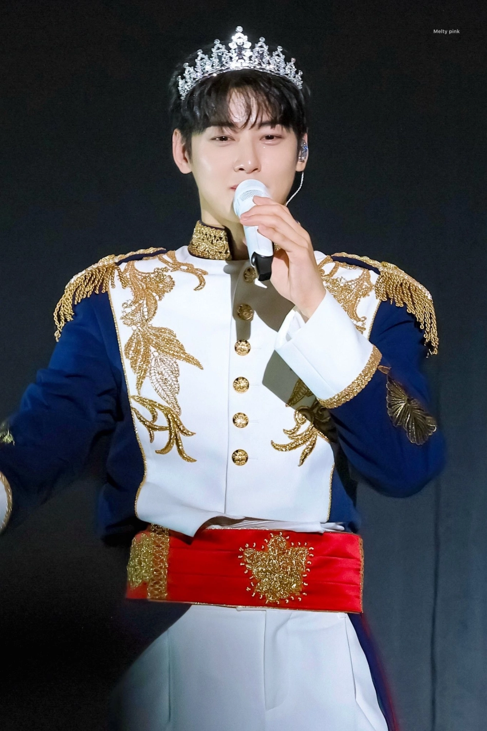 Cha Eun-Woo chiều cao, anh cao 1m83 với dáng vóc hoàn hảo