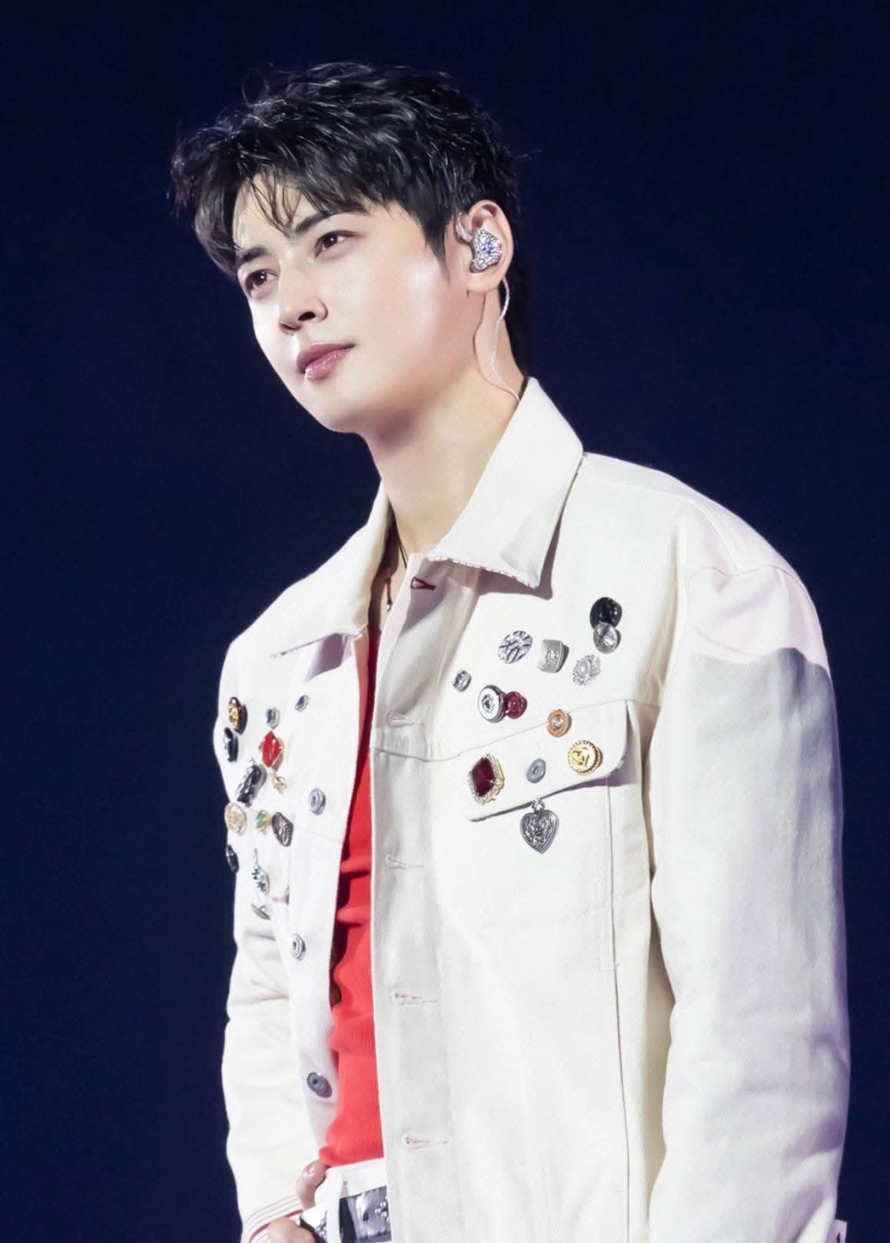 Nhóm nhạc của Cha Eun Woo chính là Astro nổi tiếng Kpop