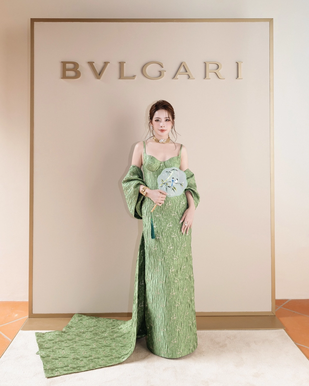 Tỷ tỷ đạp gió rẽ sóng Chi Pu tỏa sáng mạnh mẽ