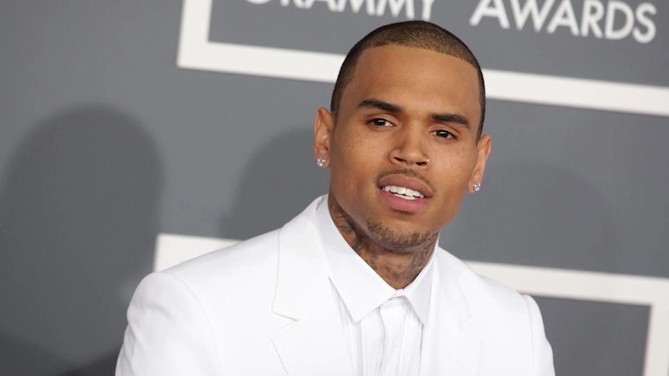 Chris Brown song mang giai điệu cuốn hút người nghe