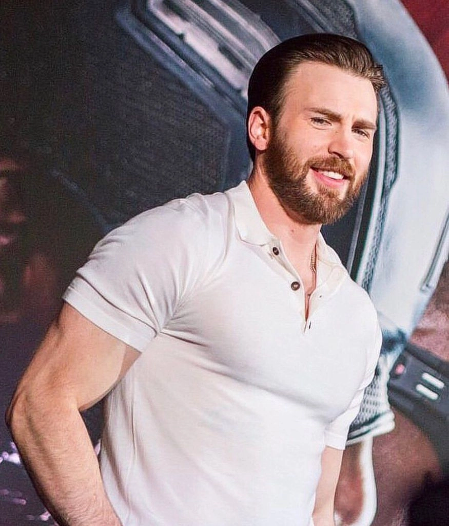 Chris Evans spouse người đồng hành trong cuộc đời anh