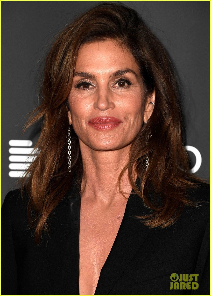 Cindy Crawford instagram ngập tràn hình ảnh đẳng cấp
