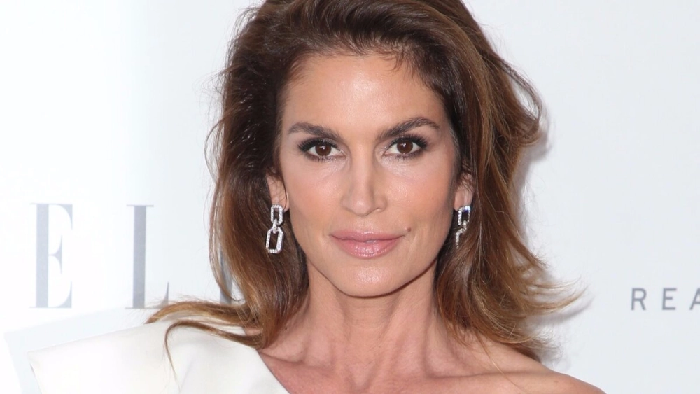 Cindy Crawford daughter Kaia Gerber nối nghiệp mẹ