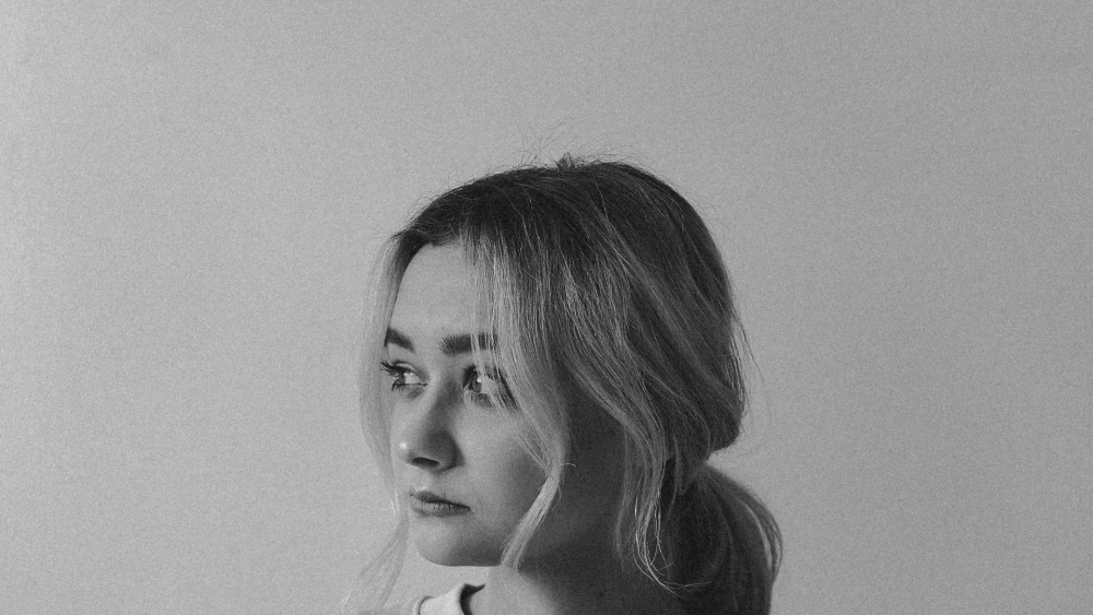 Khóc ảnh buồn tâm trạng con gái và những cảm xúc vỡ òa