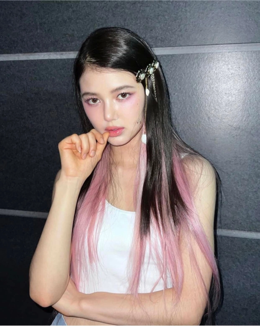 Danielle NewJeans Instagram nơi cập nhật hình ảnh mới nhất của cô nàng