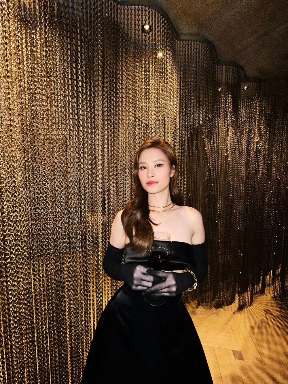 Karaoke Đông Nhi mang đến giây phút ca hát vui vẻ