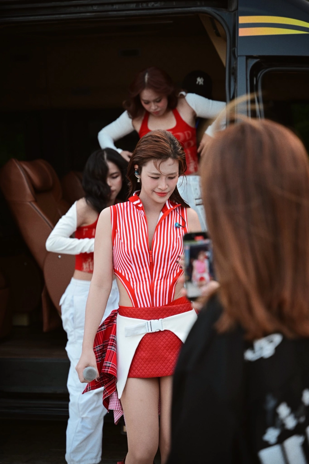 Nhạc Đông Nhi gắn liền với tuổi trẻ và kỷ niệm