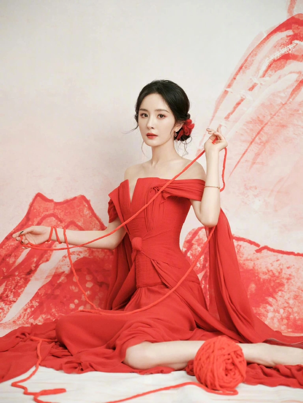 Dương Mịch bao nhiêu tuổi, cô hiện đã 39 tuổi đầy trẻ trung