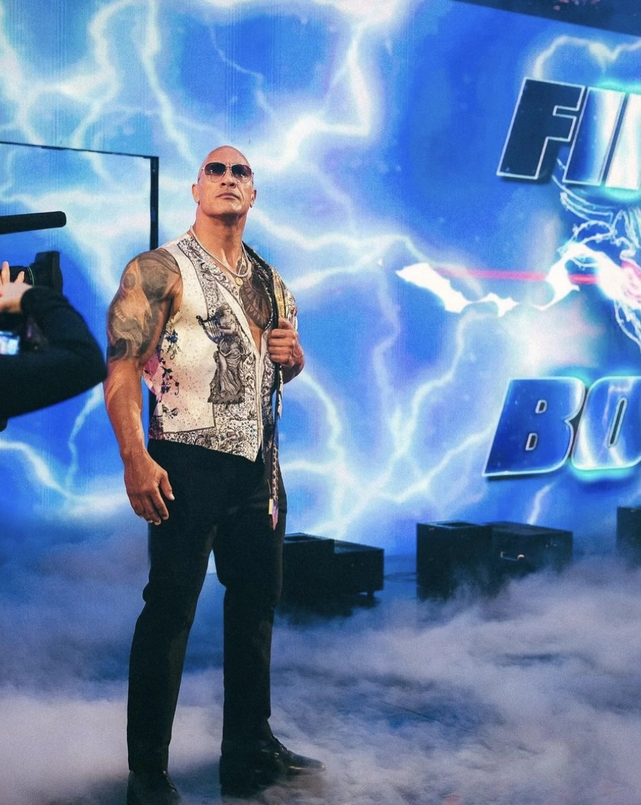 Dwayne The Rock Johnson eyebrow biểu tượng hài hước màn ảnh