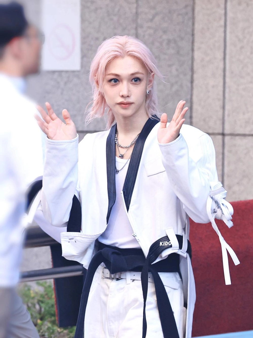 Felix Stray Kids chiều cao, anh cao 1m71 tạo dáng vóc cân đối