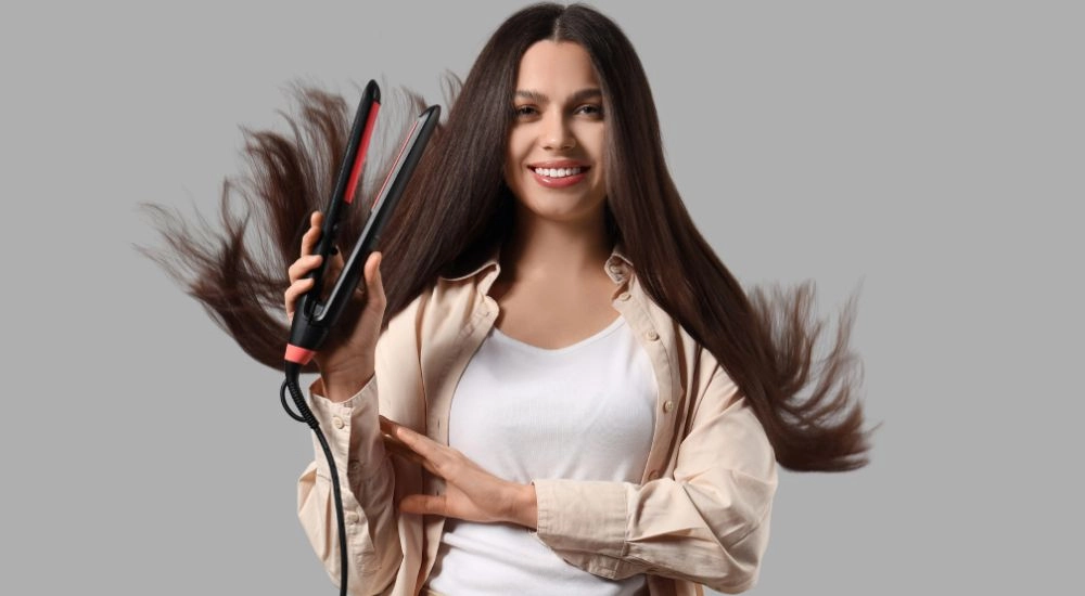 Ảnh gái tóc dài từ phía sau lưng đầy bí ẩn, quyến rũ